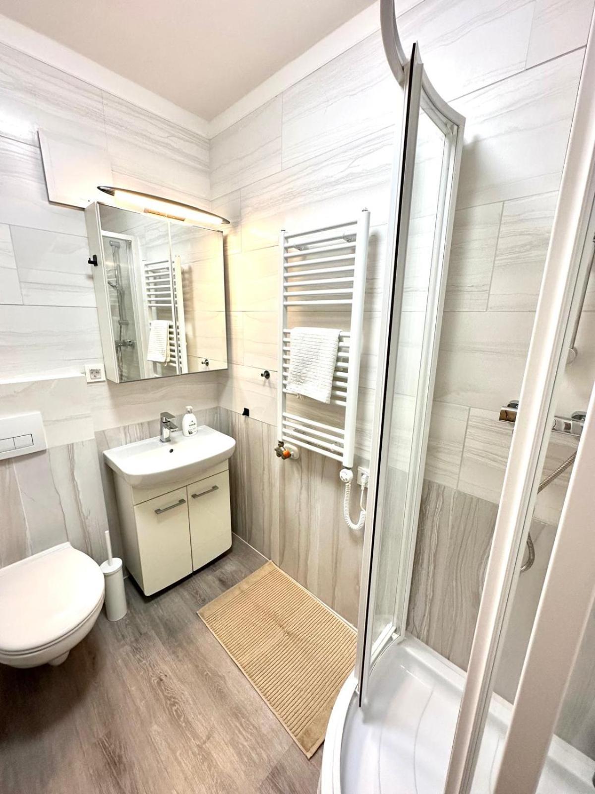 Palace Quarter 2 Peaceful Modern Central Top Floor Apartment Βουδαπέστη Εξωτερικό φωτογραφία